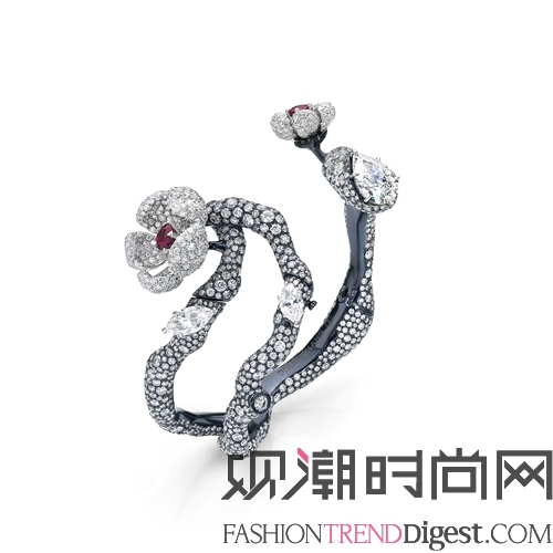 首位华人女珠宝设计师挤身国际殿堂级展览会