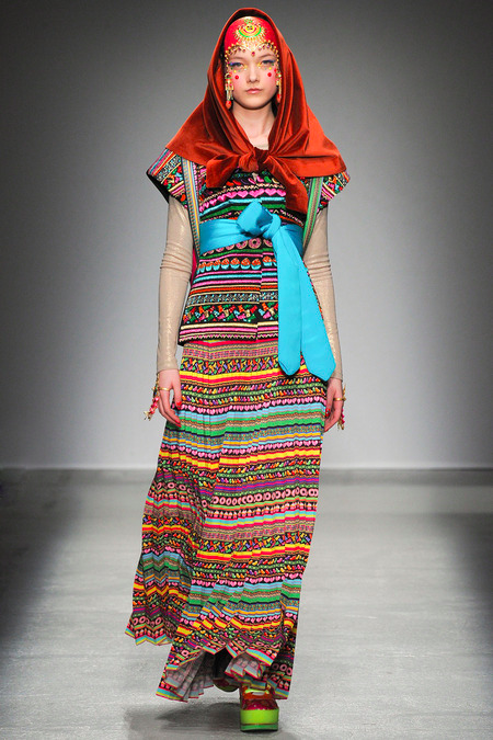 JOYCE带你看2014秋冬巴黎时装周： Manish Arora AW14-15 甜在心吉普赛