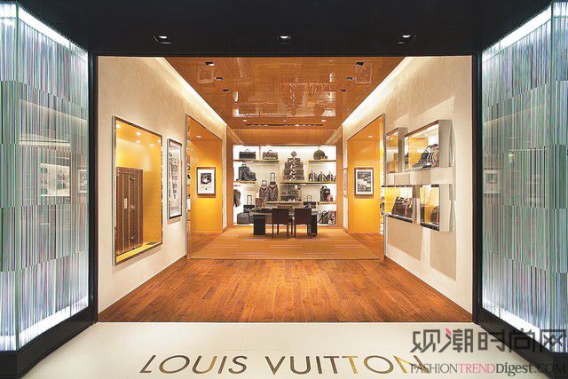 Bernard Arnault先生重申将Louis Vuitton品牌定位更为高端化