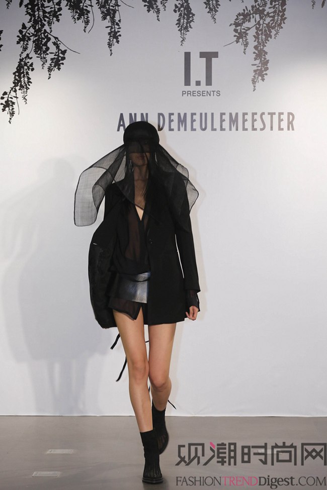 ANN DEMEULEMEESTER上海芮欧百货精品店开幕 暨2014春夏男女装时装展