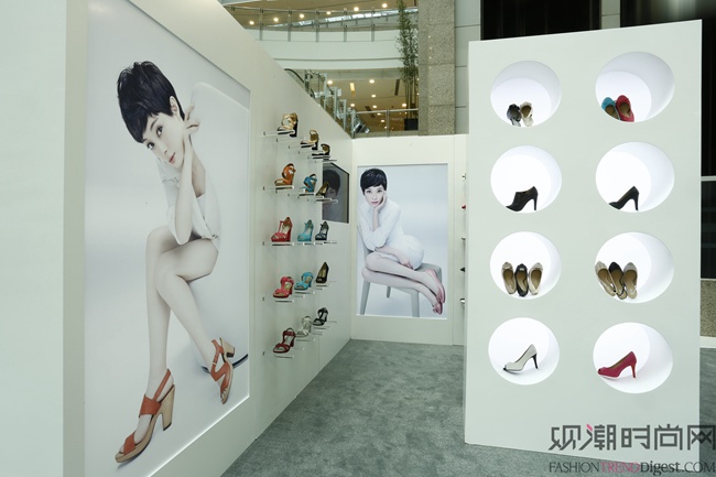 GEOX品牌临时概念店现身上海港汇恒隆广场 尽享会呼吸的舒适与优质生活