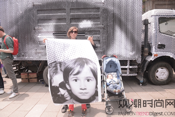 国际知名艺术家JR全球艺术项目INSIDE OUT登陆上海新天地—上海新天地“乐光艺影”2014艺术文化季系列活动