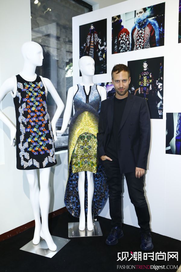 施华洛世奇举办“时尚仿水晶”活动，庆祝其时尚集体创作项目诞生 15 周年