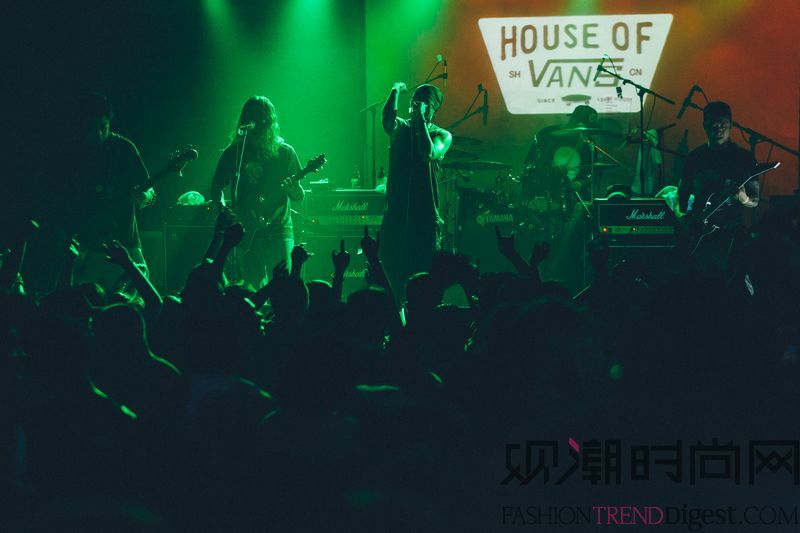 House of Vans开幕躁翻魔都 -洛杉矶东部摇滚乐队、Peaches表演和艺术互动传递Vans文化