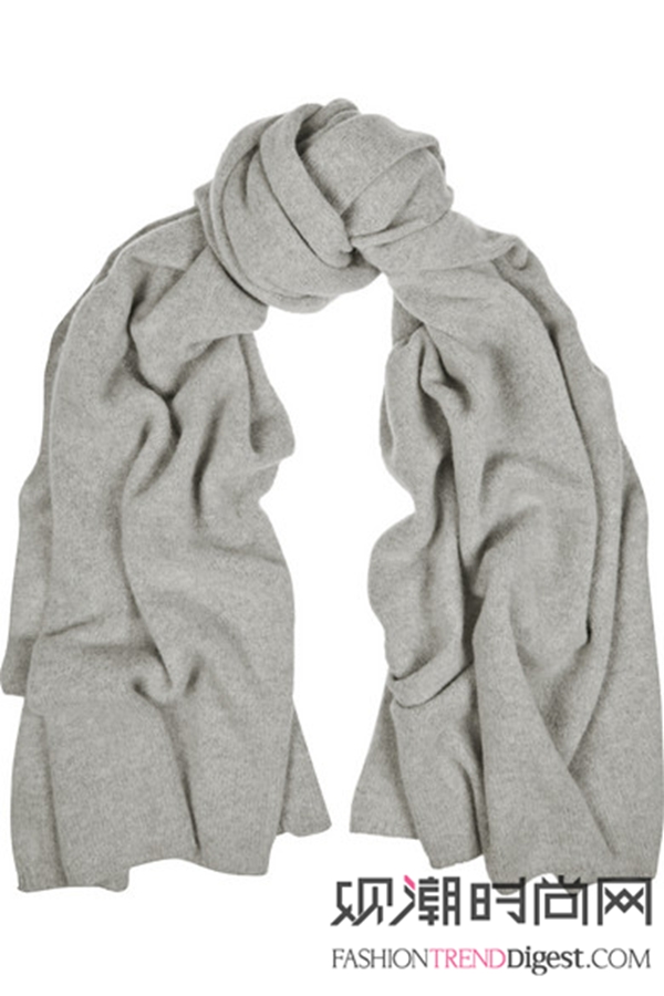 “宽大”围巾塑造冬季满分魅力