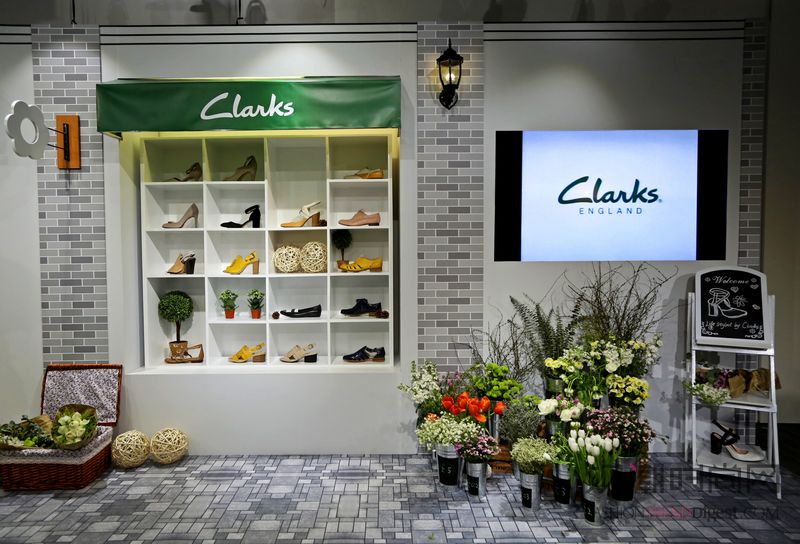 轻松“鞋”意 英伦风范——2015 Clarks春夏新品预览