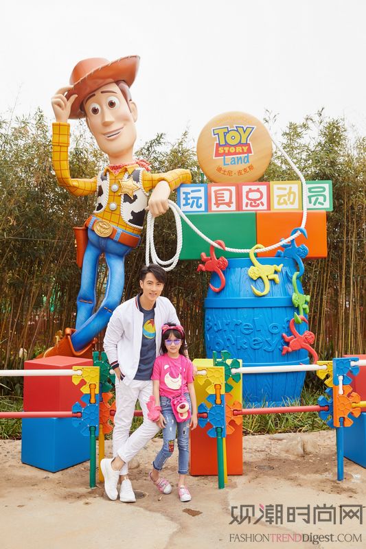 上海迪士尼度假区举办“玩具趴...