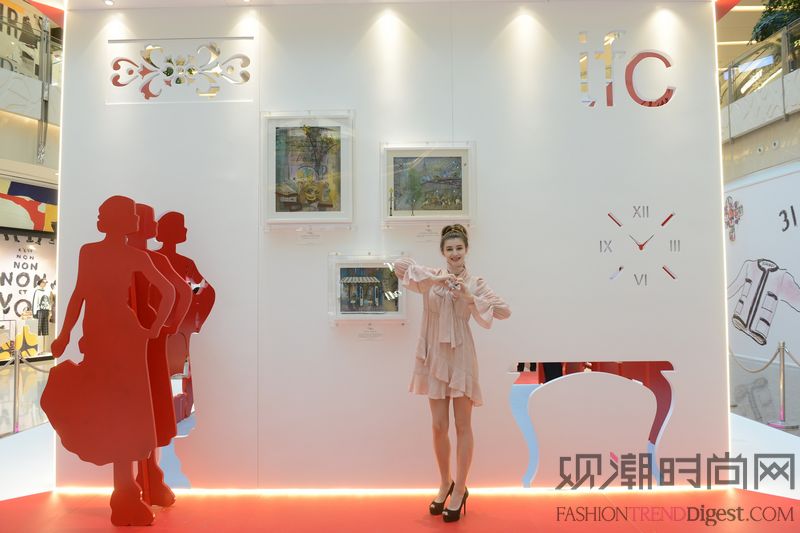 上海ifc商场 璀璨玻璃艺术耀国庆
