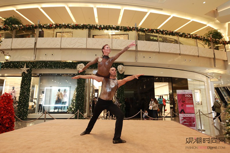 上海ifc商场 星级芭蕾平行杂技秀