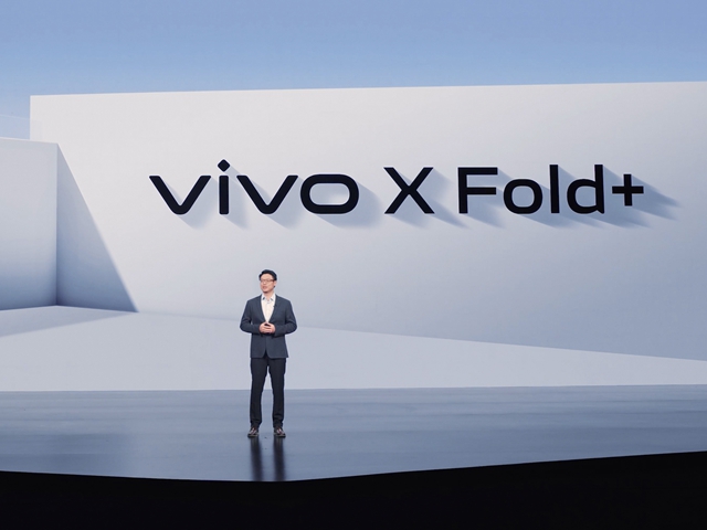 设计性能体验全面提升 vivo X Fold+折叠屏正式发布 一用难回 vivo发布折叠屏旗舰天花板X Fold+ 强者更强 vivo X Fold+响应消费者对折叠屏的进一步期待