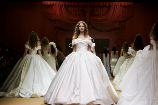 秀场直击｜MOVOUS 20...