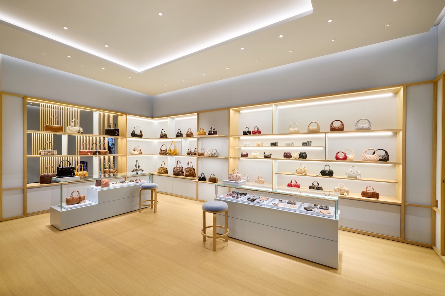 MIU MIU 澳门四季名店...