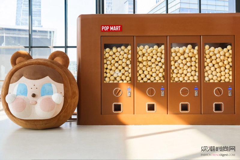 一起畅游Crybaby的柔软...