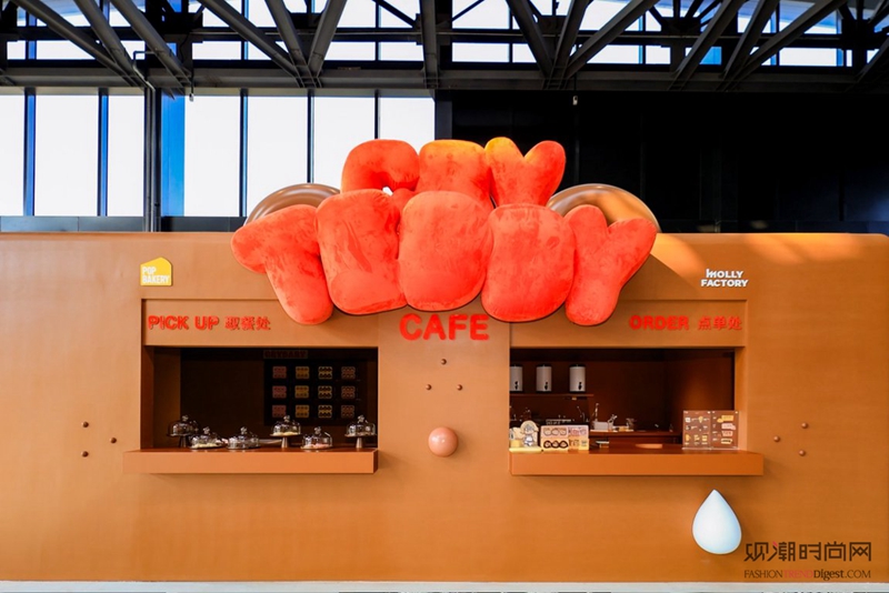 一起畅游Crybaby的柔软...