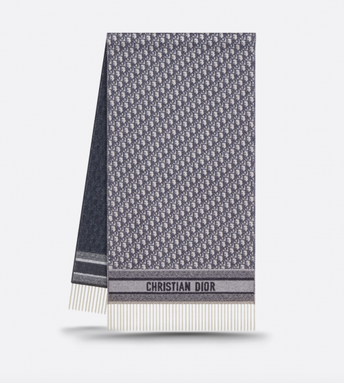 以 DIOR 之名，赠礼亦是...