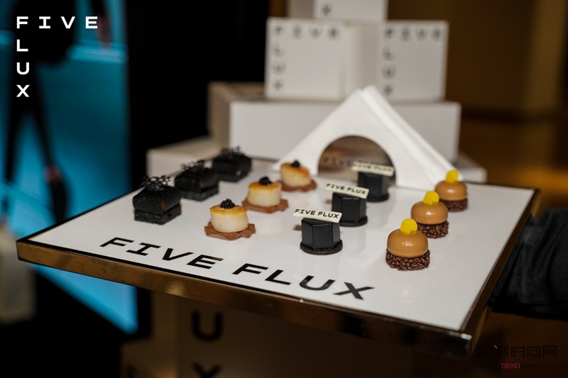 FIVE FLUX ׵...
