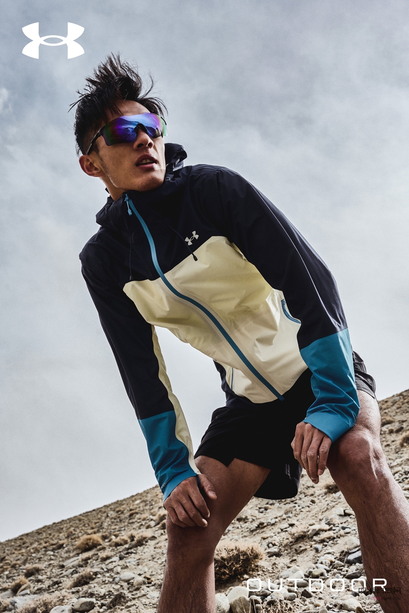 UNDER ARMOUR O...