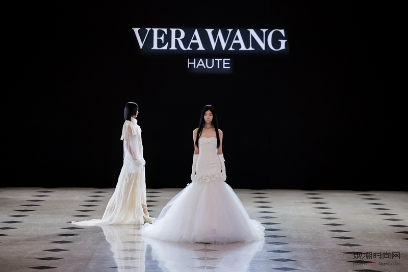 Vera Wang HAUT...