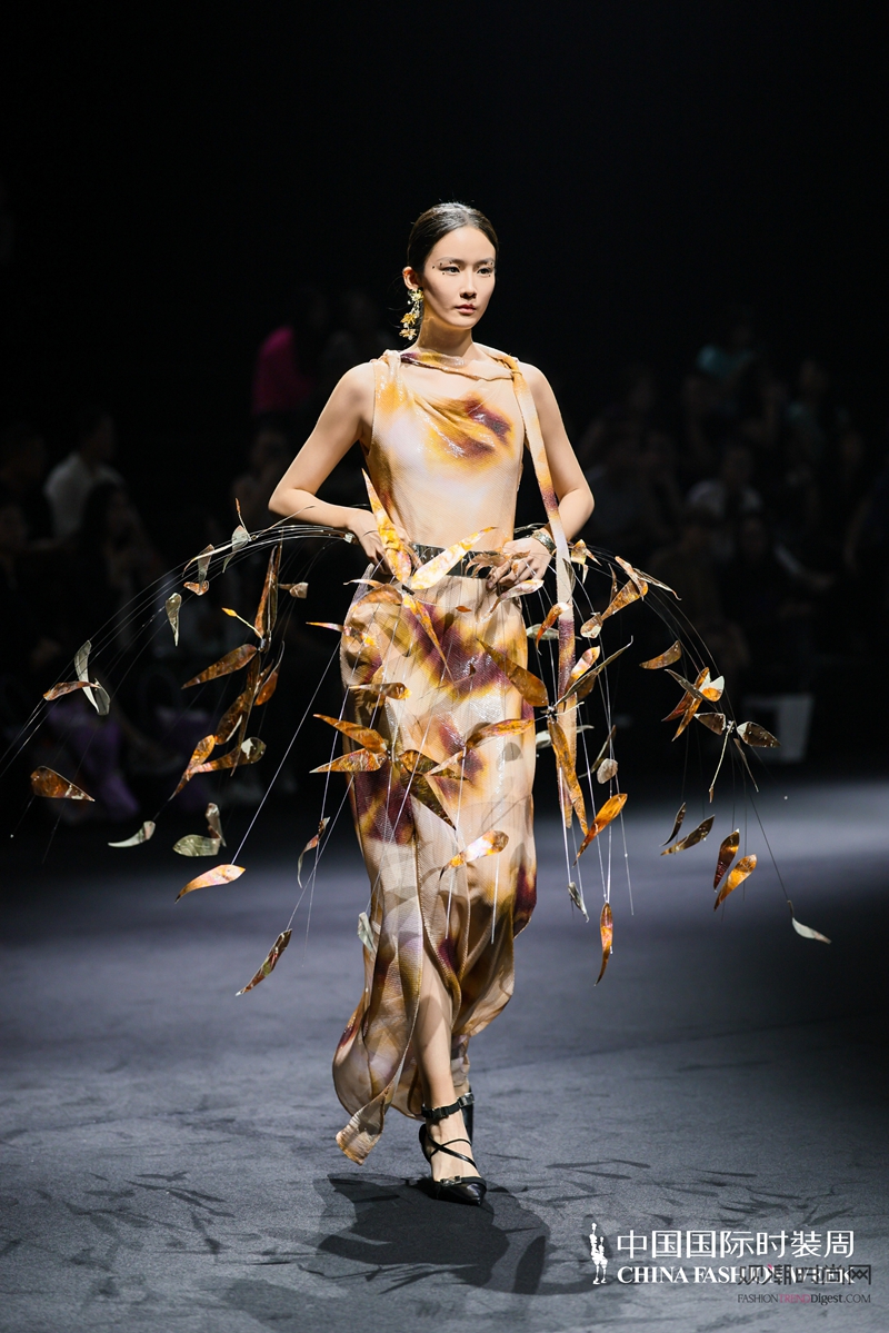 siyun huang · ...