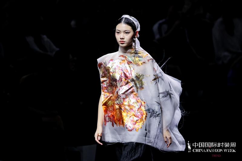 siyun huang · ...