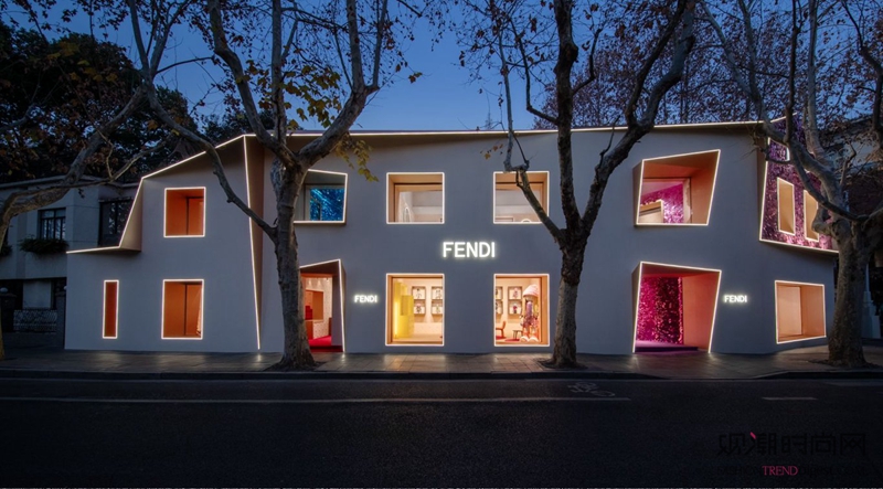 FENDI 2026 新年限...