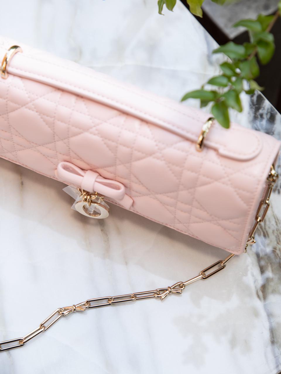 悦己新章：解锁一款DIOR手...