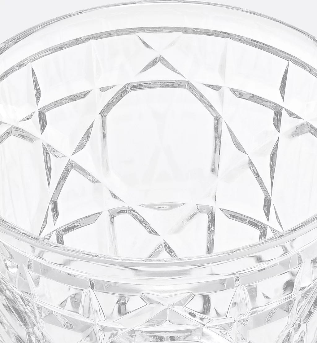 春节臻礼：以DIOR匠心之作...