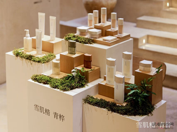 雪肌精青粹系列「触息之境」启...