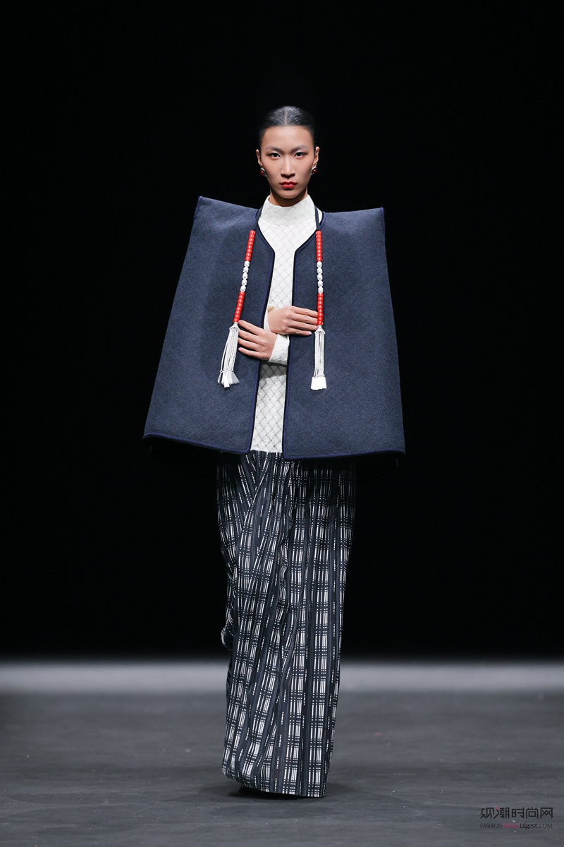 衣迪阿诺×梁燕丨北京服装学院...