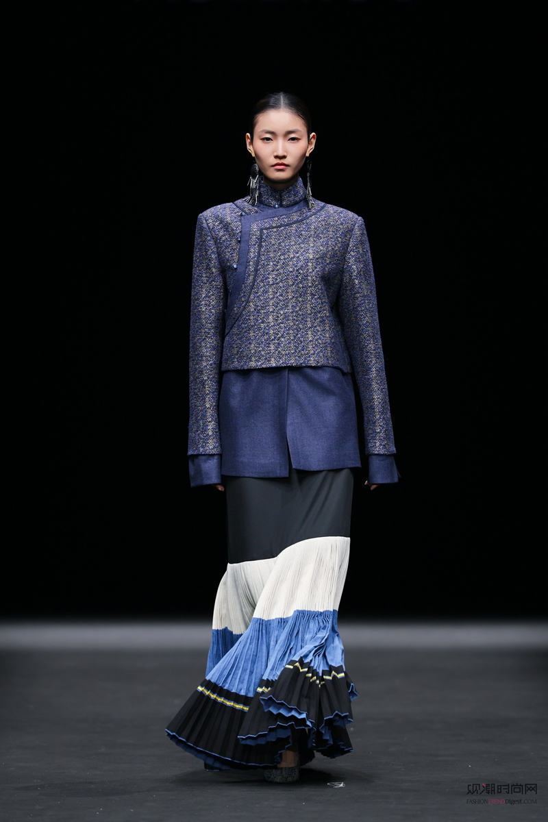 衣迪阿诺×梁燕丨北京服装学院...