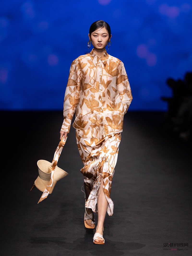 COMME MOI2026��...