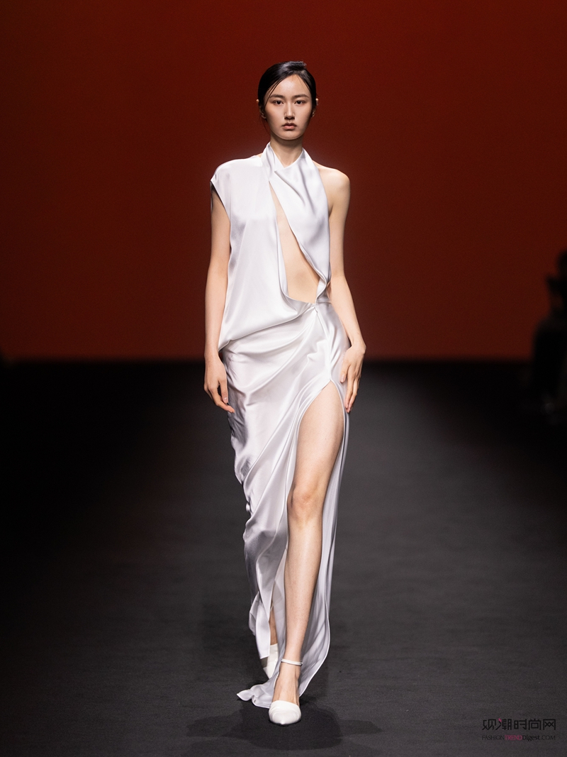 COMME MOI2026��...