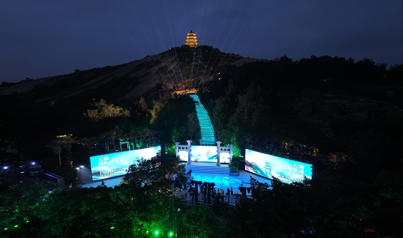 潮领全球 “衣”启新程：20...