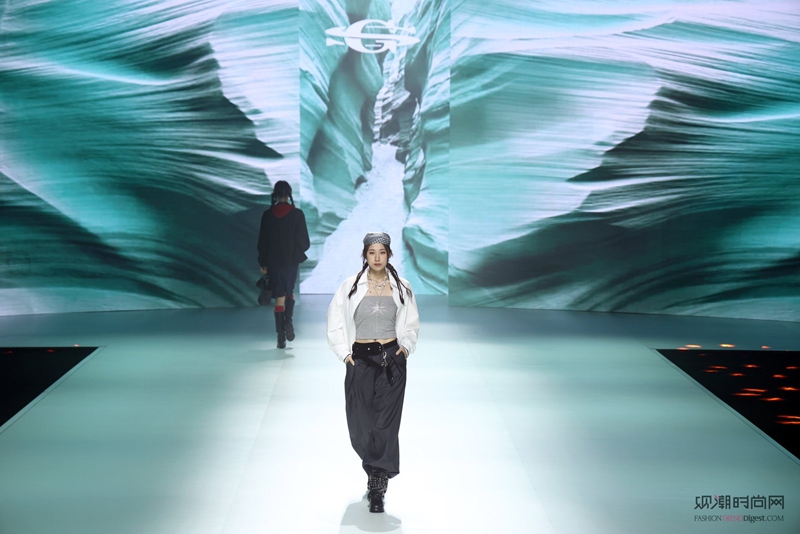 潮领全球 “衣”启新程：20...