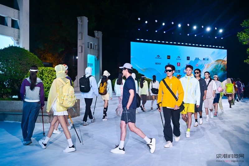 潮领全球 “衣”启新程：20...