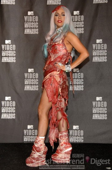 ������ʥ���ɶ�װ����ǧ��