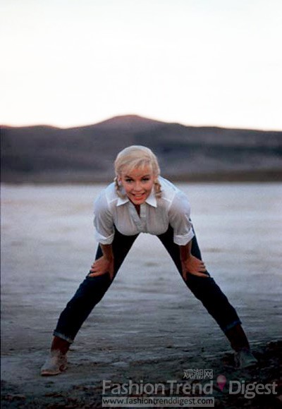 3. 瑪麗蓮夢露（Marilyn Monroe）, 1961年<br>
好萊塢最性感的明星瑪麗蓮夢露曾經也是Levi's的忠實顧客，她喜歡穿上Levi's的自信感覺，性感的臀部，修長的美腿，使其更為出眾。夢露在拍攝西部片TheMisfits時穿了這條Levi's，鑄就經典銀幕形象。幾十年后，TommyHilfiger花42550美元，買下了夢露穿過的三條牛仔褲，并將其中一條高腰褲送給了BritneySpears。<br>
 