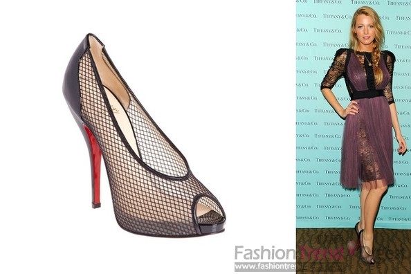 5. 布莱克•莱弗利(Blake Lively)收藏着christian Louboutin一系列让人羡慕不已的美鞋。最近，为了表示对这位时尚明星的感谢，christian Louboutin还宣布以