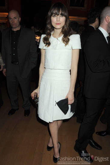 P  (Keira Knightley)ĕr͑׃