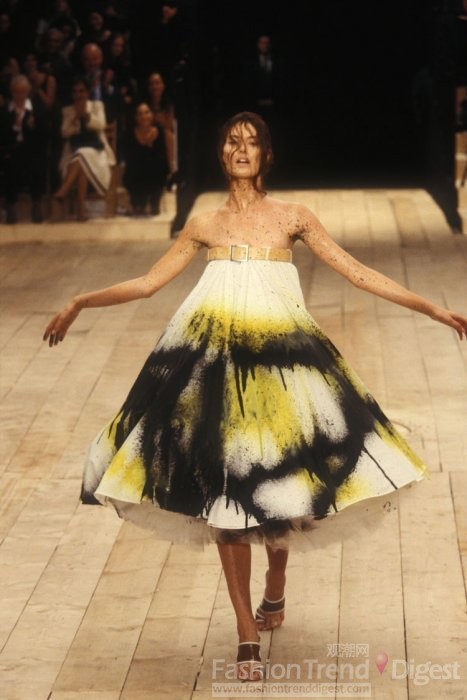 4. Alexander McQueen, 1999春夏 