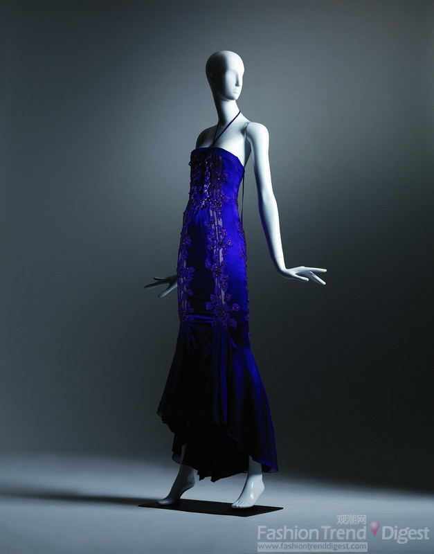 17  <br>
Emanuel Ungaro  Fall / Winter 2002  <br>
 