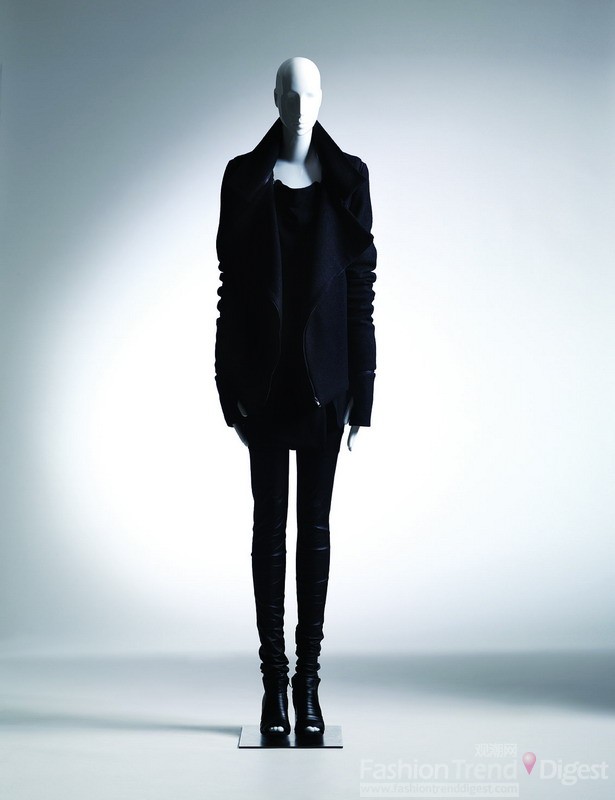 43  <br>
Rad Hourani  Fall / Winter 2010  <br>
 