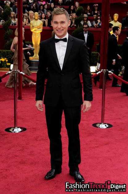 Brian Geraghty 身著Burberry<br>
 