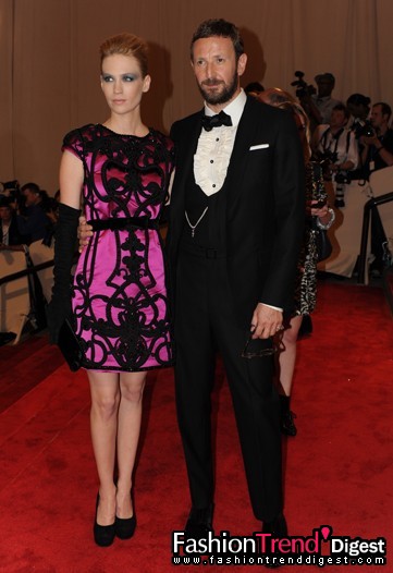 January Jones 和Stefano Pilati 