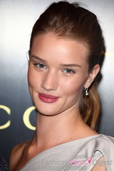 Rosie Huntington-Whiteley ڼŮORԸ