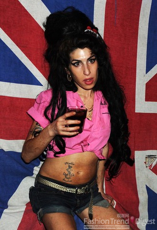 Amy Winehouse在Camden俱乐部 