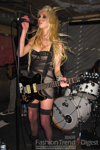 ̵Taylor Momsen̨װ