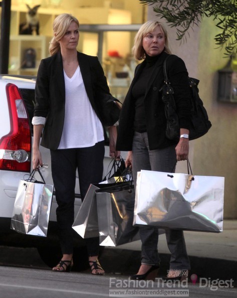 ����ĸŮ���� ˭�������