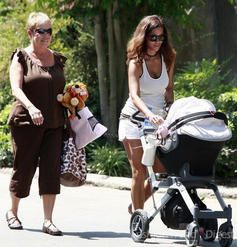 ����ĸŮ���� ˭�������