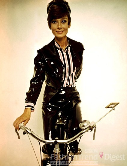 19. 奧黛麗•赫本（Audrey Hepburn）為Mary Quant品牌代言。 